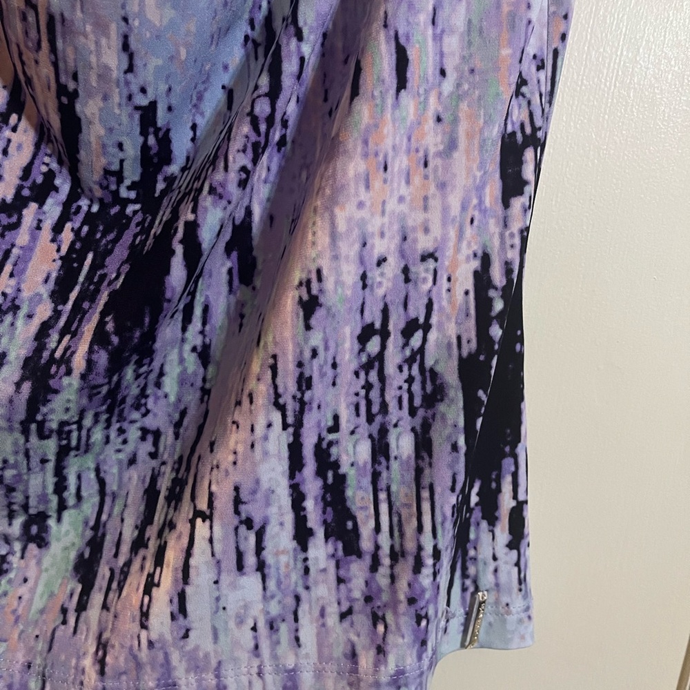 Calvin Klein abstract print tank. Size Medium. Great condition. - Picture 2 of 3